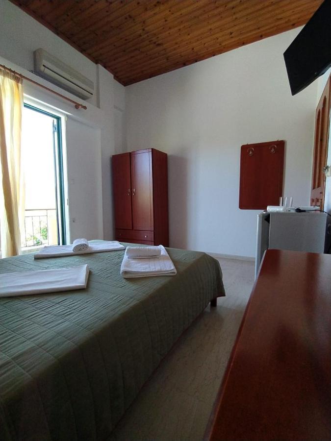 Michalis Place Apartments Vasilikí Buitenkant foto