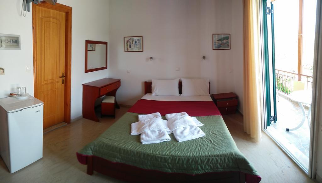 Michalis Place Apartments Vasilikí Buitenkant foto